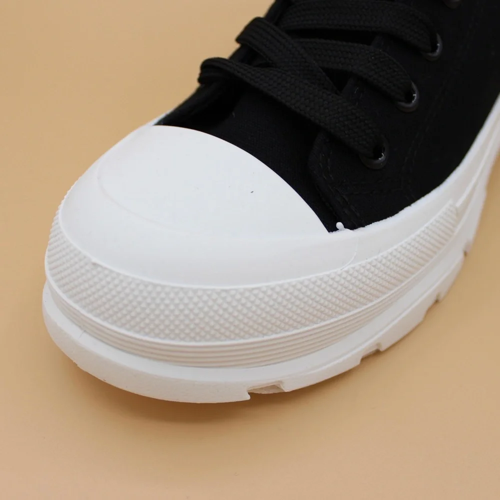 Black sneakers - Picture 4 of 4